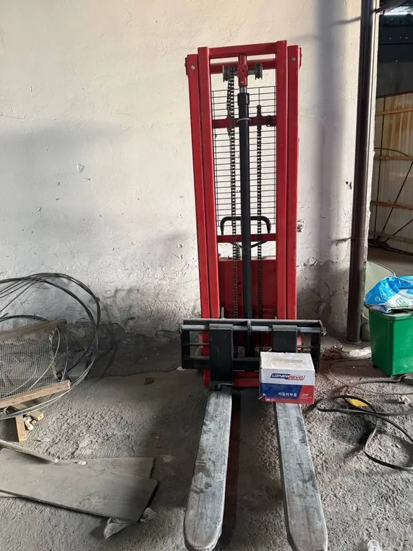 Shtabeler Elektricheskiy 2 Shtabeler Elektricheskiy 2