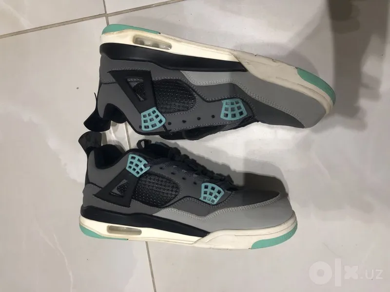 Кросовки AIRJORDAN-4 3 Кросовки AIRJORDAN-4 3