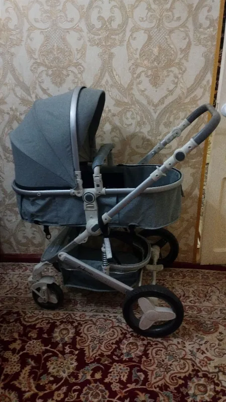Детская коляска.