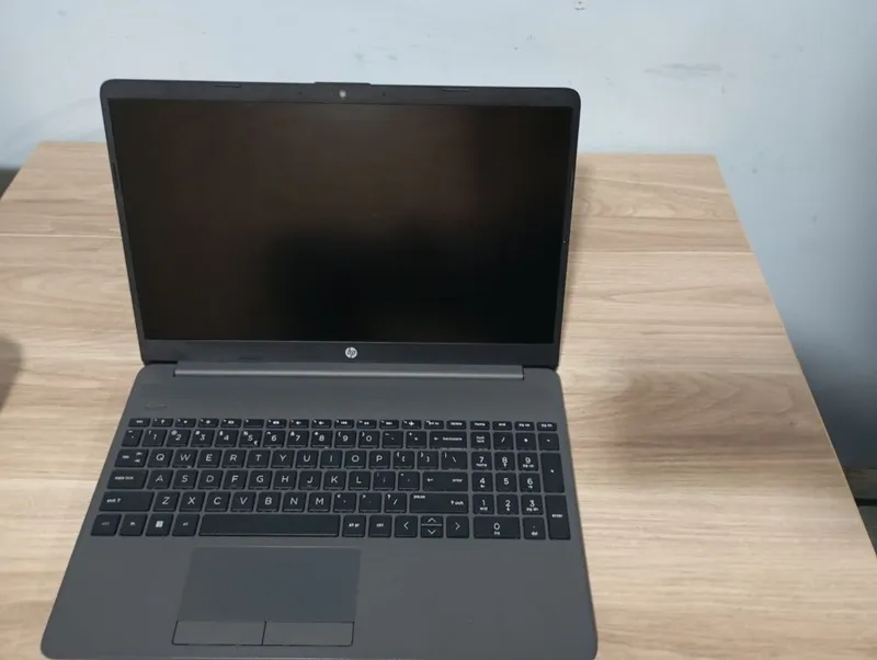 HP 255 G8 | Ryzen 5 5500U | 8GB RAM | Windows 11 | Holati a'lo 2 HP 255 G8 | Ryzen 5 5500U | 8GB RAM | Windows 11 | Holati a'lo 2