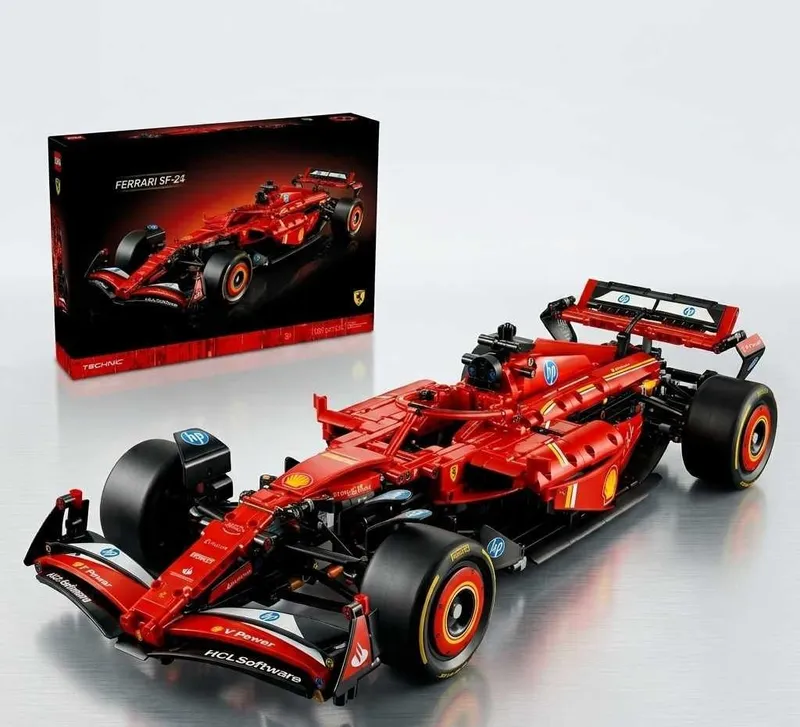 Конструктор Ferrari F1, 1361 деталь / скидка 1 Конструктор Ferrari F1, 1361 деталь / скидка 1
