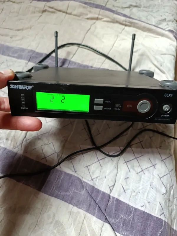Продам беспроводной ресивер Shure