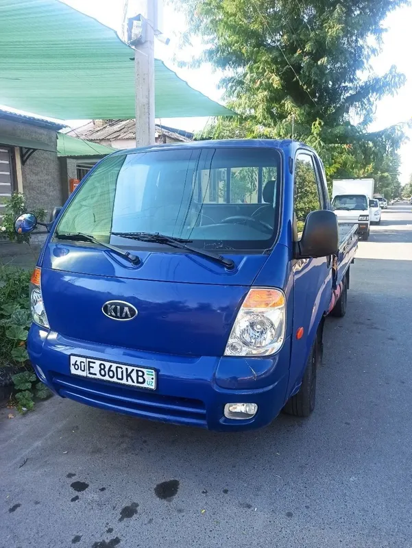 KIA bongo sotiladi ishlab turgan 2011 yil metan