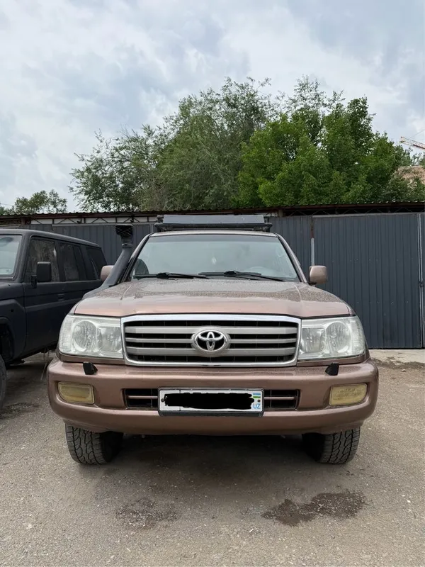 Toyota Land Cruiser 105. Diesel