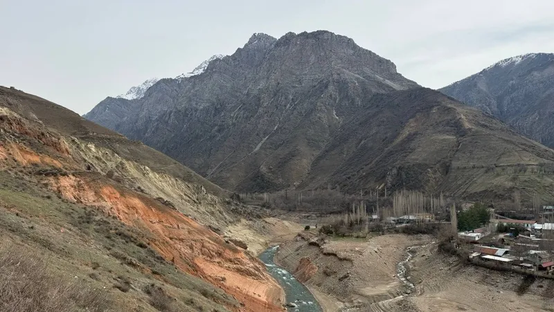 Premium Eco-Friendly Trip to Charvak Lake with a Local Exper