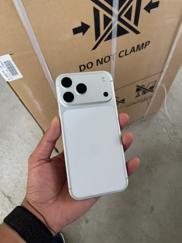 Iphone 17 pro max yangi
