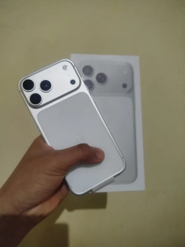 iPhoni 13 pro max 1:1 lux copi 4