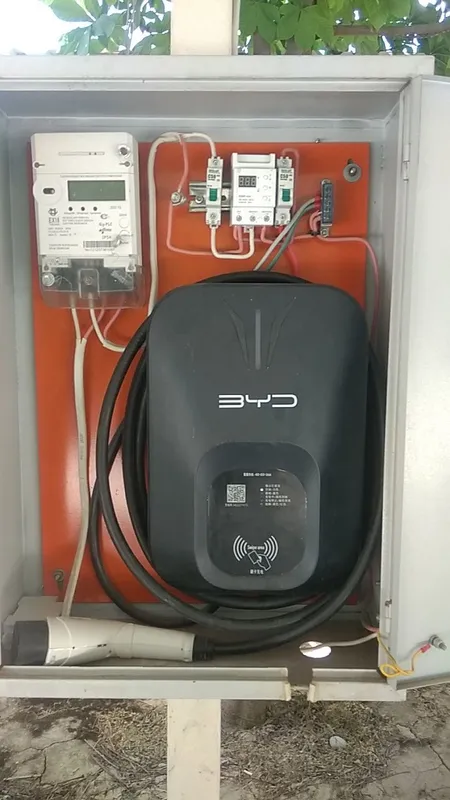 зарядное устройство для машины byd