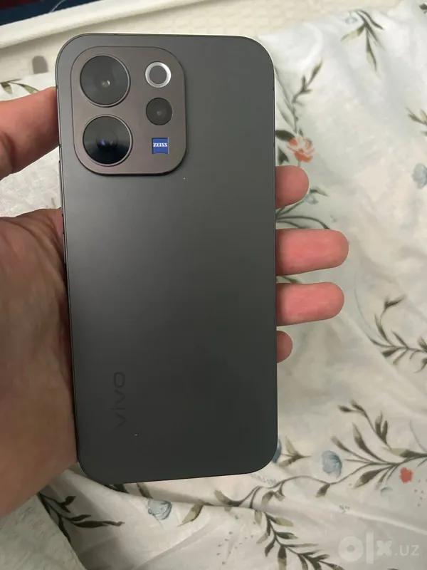 VIVO V70 5G 256 ГБ 4 VIVO V70 5G 256 ГБ 4