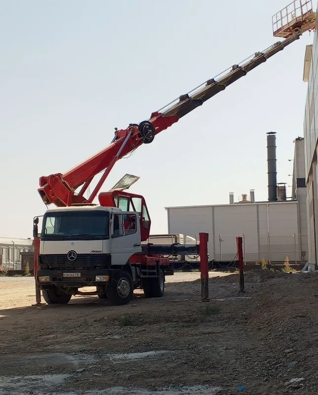 Avtovishka автовышка 45 метр Mercedes atego qoyilgan holati yahshi 2 Avtovishka автовышка 45 метр Mercedes atego qoyilgan holati yahshi 2