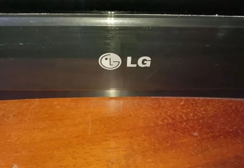 Продается Телевизор LG — фото 1
