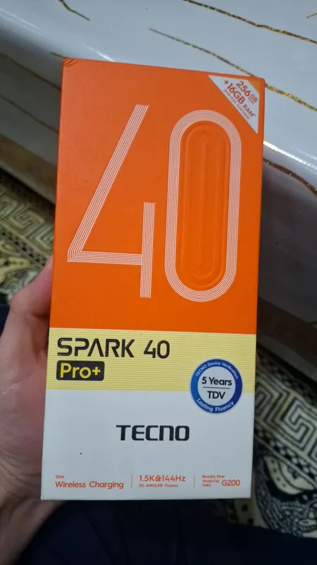 tehno spark 40 pro + 8/256  noviy