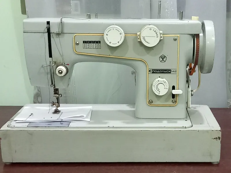Tikuv mashinasi.Padolsk 142