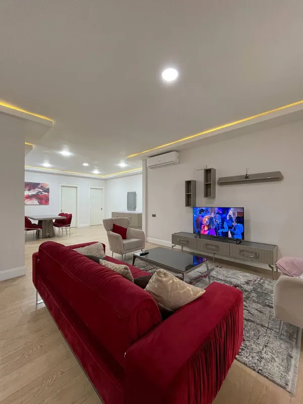 ЖК Итальянский квартал • 2-комн. • 78 м² • 4 из 8 2 ЖК Итальянский квартал • 2-комн. • 78 м² • 4 из 8 2
