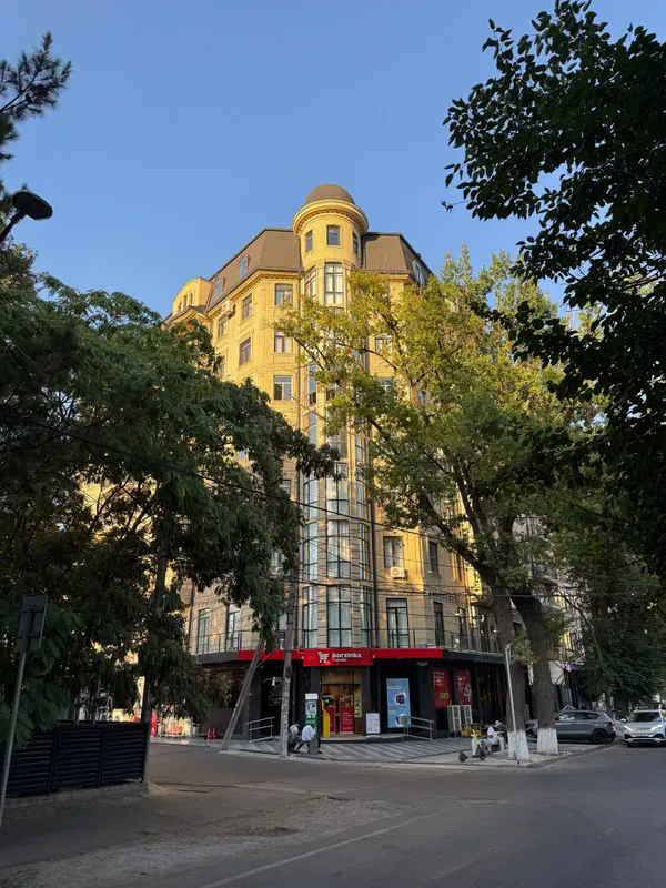 «Italiya Kvartali» turar joy majmuasida 3 xonali kvartira sotiladi 1