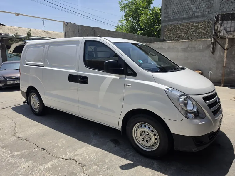Hyundai grand starex yuk furgon 2 tona — фото 1