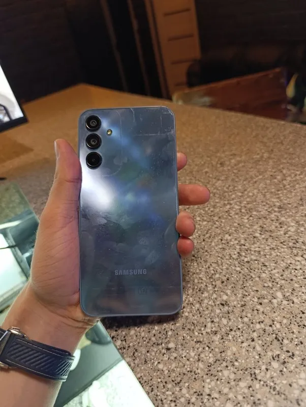 Samsung A15 holati ideal
