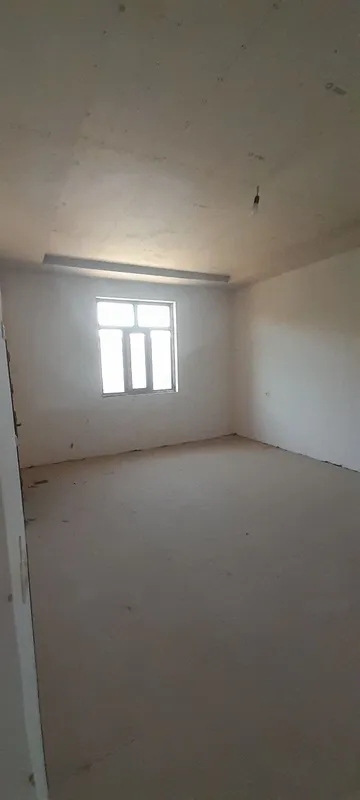 Nazarbekda Uchastka 2etajli 80% bitgan. 4