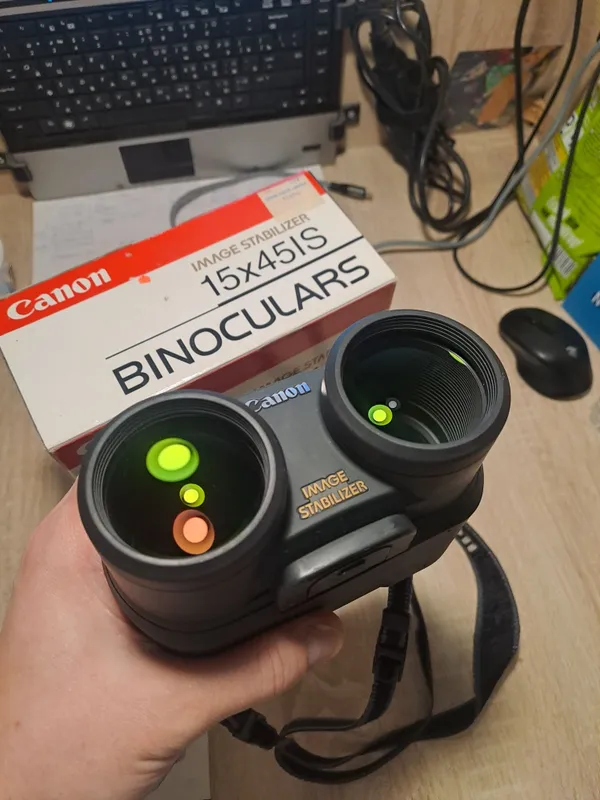 Бинокль Canon 15x45 с электронной стабилизацией