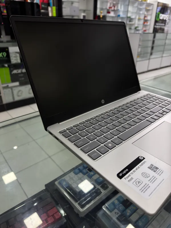 HP Laptop 15-FD0113DX i3-N305/8/128/15.6" HD/W11 — фото 1