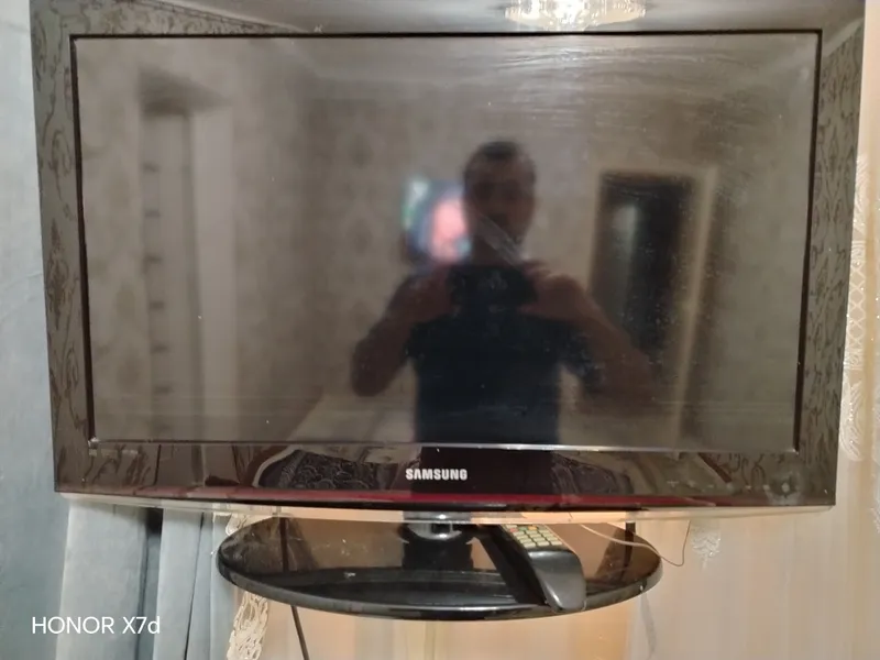 Sotiladi Samsung Televizor 32 lik