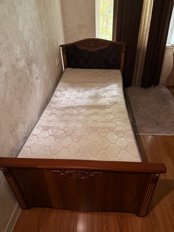 Односпальная кровать