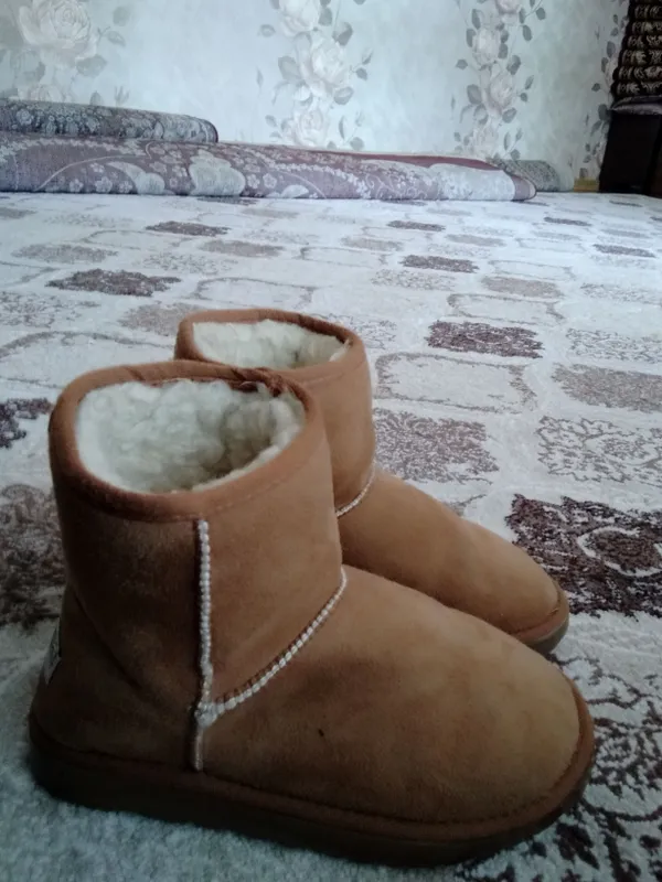 Ayollar oyoq kiyimi