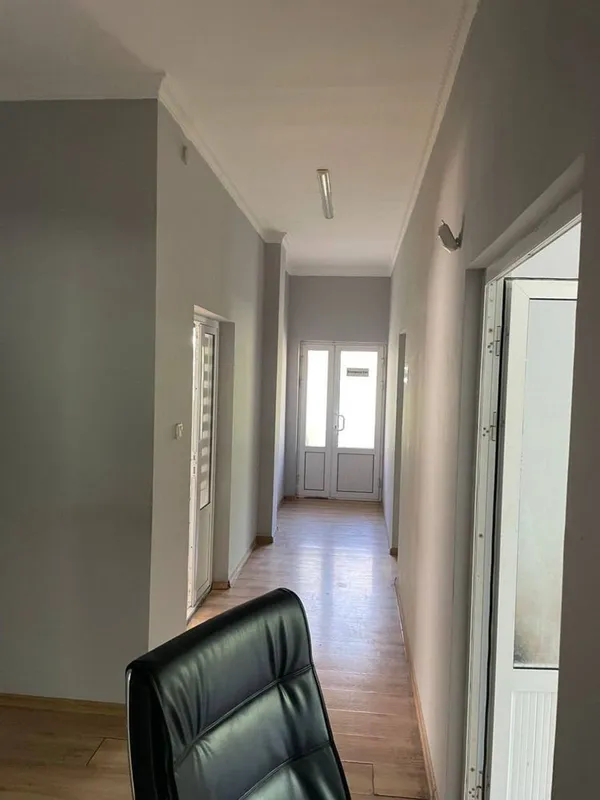 Аренда под офис 5 комната, 260кв.м 5 минут Метро Мирзо Улугбек 1700у.е 8