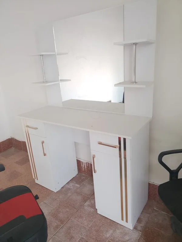 Salon Mebeli sotiladi Salon Mebeli sotiladi