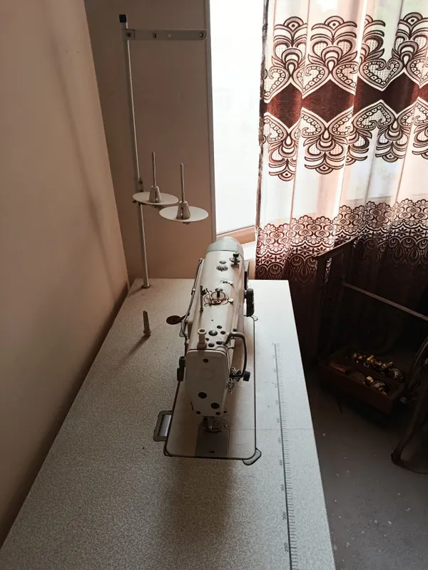 Tikuv moshina avtomat 220 da ishledi