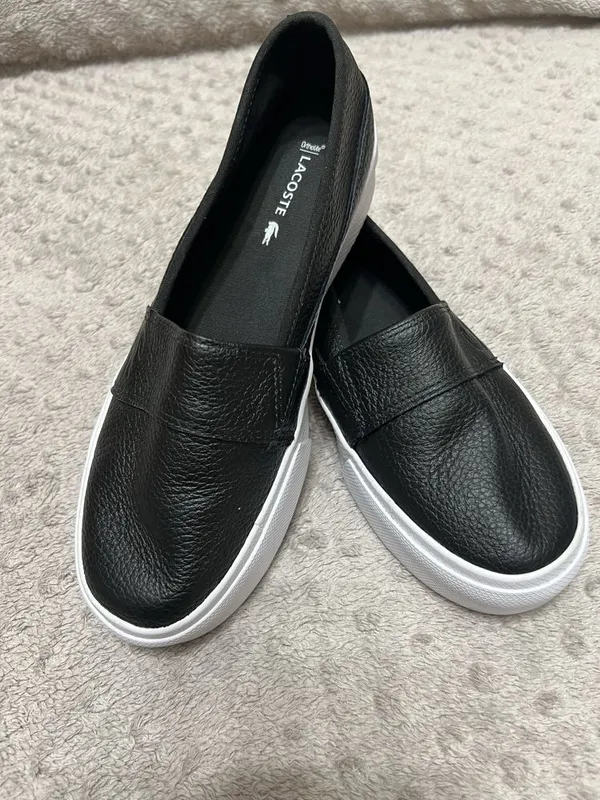 Слипоны женские Lacoste 1