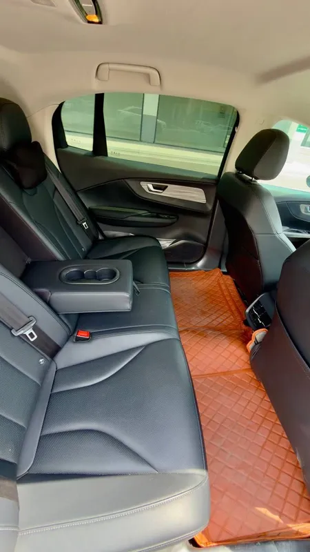 Hongqi E-QM5 (2025) | 530 km | Probeg 46,000 km | 36 oyga 667$ dan 2 Hongqi E-QM5 (2025) | 530 km | Probeg 46,000 km | 36 oyga 667$ dan 2