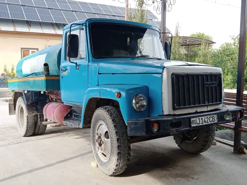 Avtomobil suv moshina