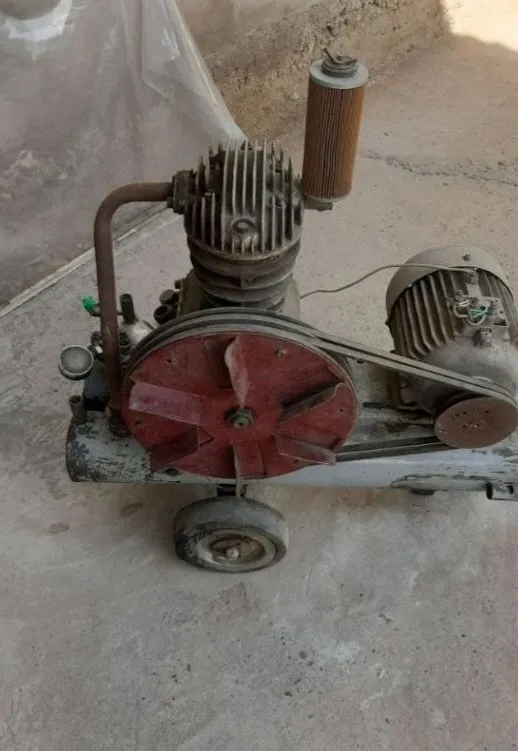 Срочно Kompressor 380 volt ishlashi yaxshi kere bomagani uchun sotilv 4