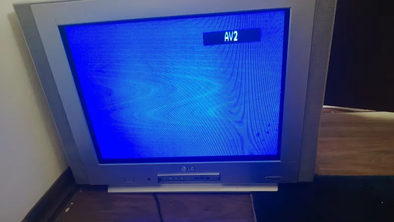 Televizor sotiladi 1 Televizor sotiladi 1