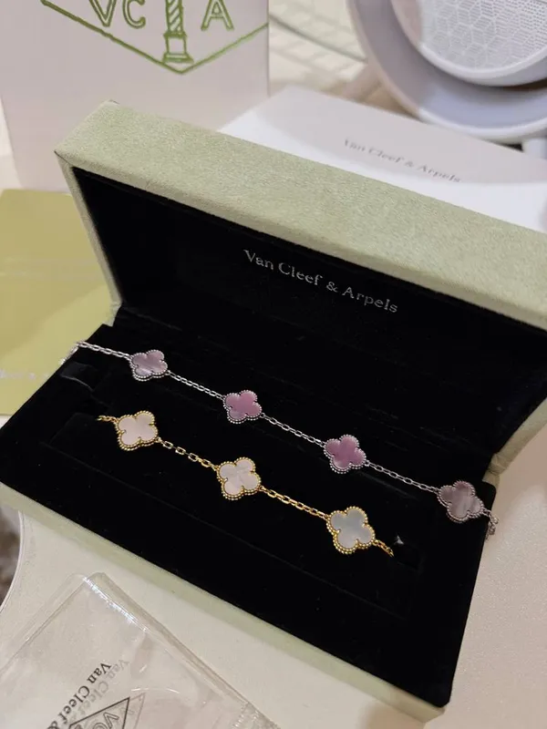 Vancleef браслеты 4 Vancleef браслеты 4
