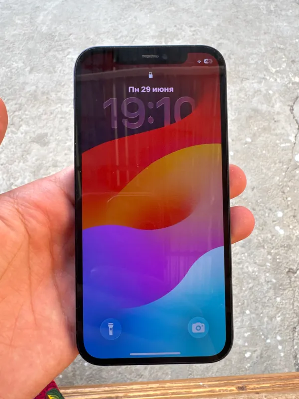 iPhone 12