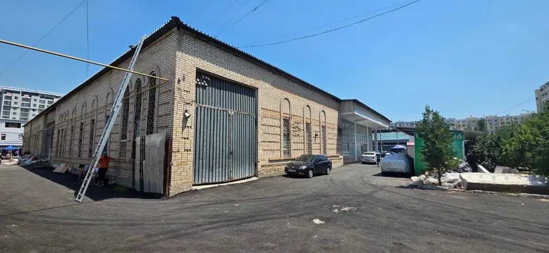 Продается коммерческое здание под склад или производство 1