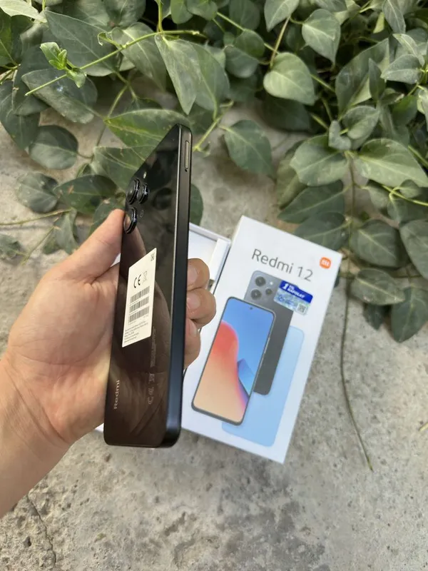 Redmi 12 8/256 Karopka dakument bor 4