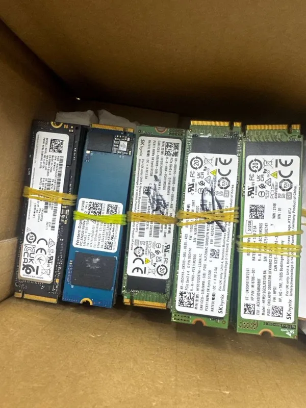 Ssd Nvme 512Gb pull out Ssd Nvme 512Gb pull out