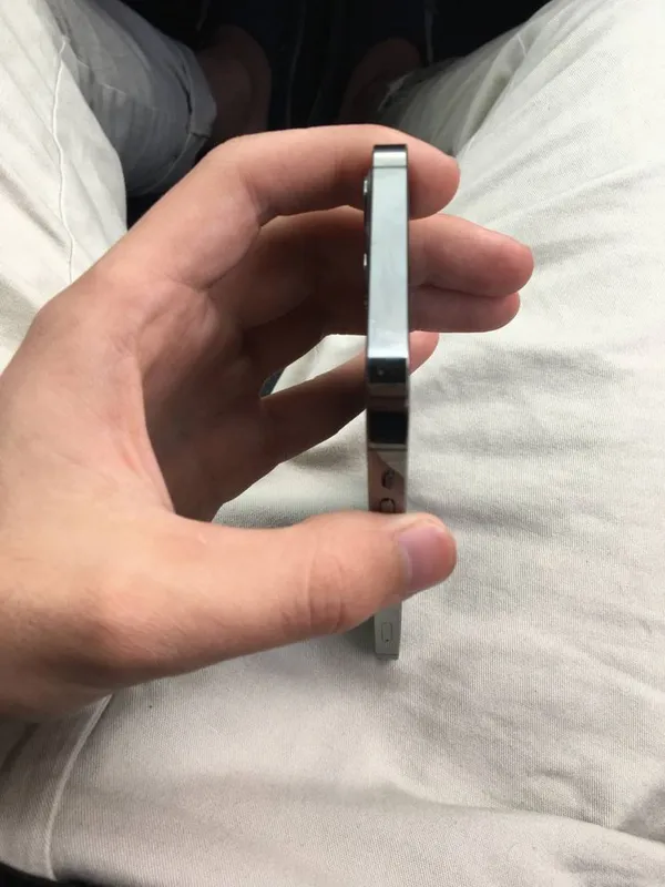 Iphone 12 pro 128gb sotiladi 5