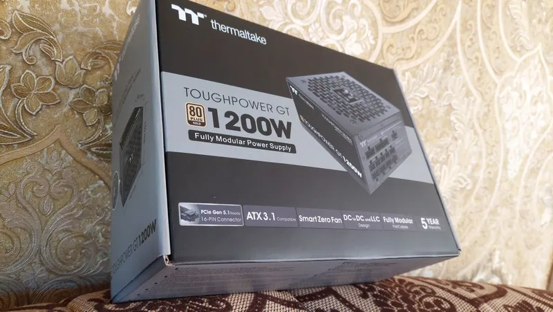 Thermaltake Toughpower GT 1200W 80 plus gold, блок питания — фото 1