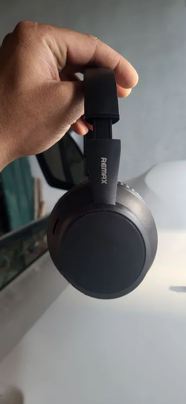 Bluetooth naushnik