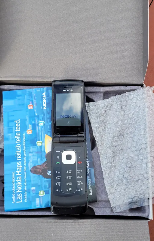 Nokia 6650 fold продаётся 4