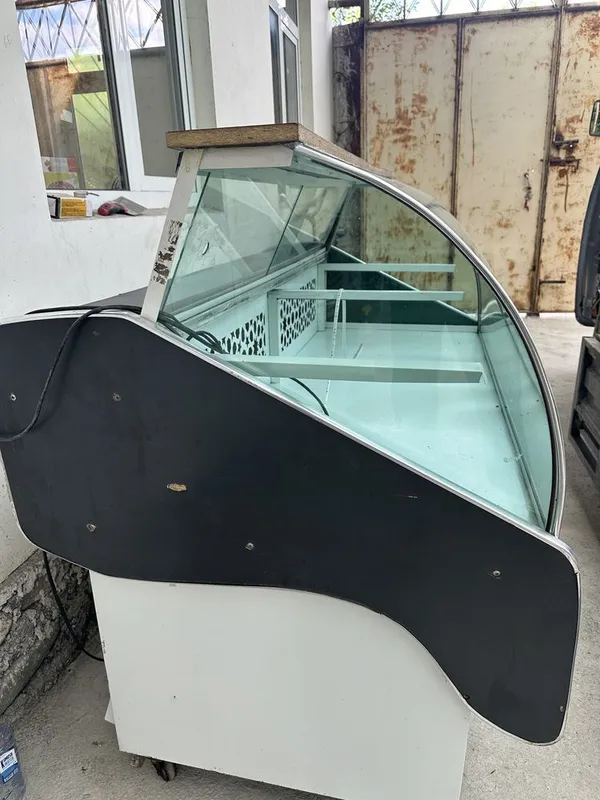 Vitrina, xolodelnik, холодильная витрина — фото 1