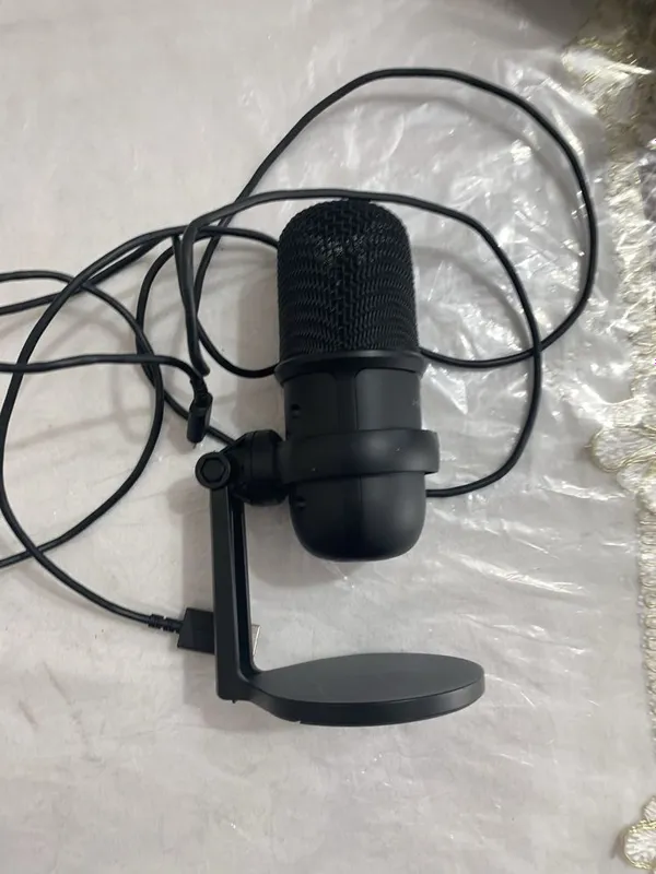 Срочно продаю микрафон Hyperx solocast 2 Срочно продаю микрафон Hyperx solocast 2