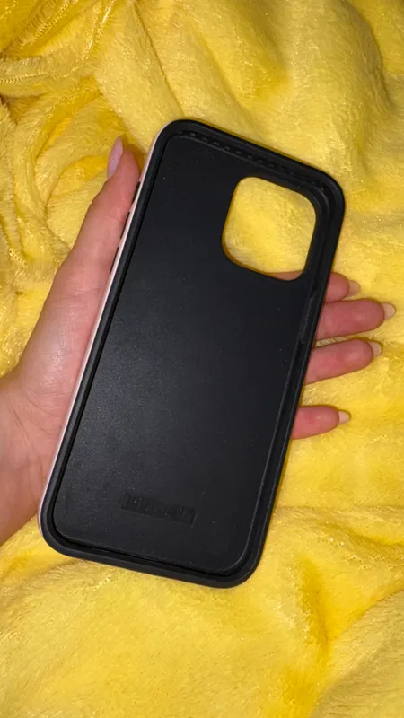 Оригинальный чехол iPhone 15 Pro Max 2