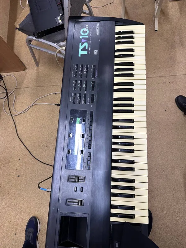 TS 10 Ensoniq