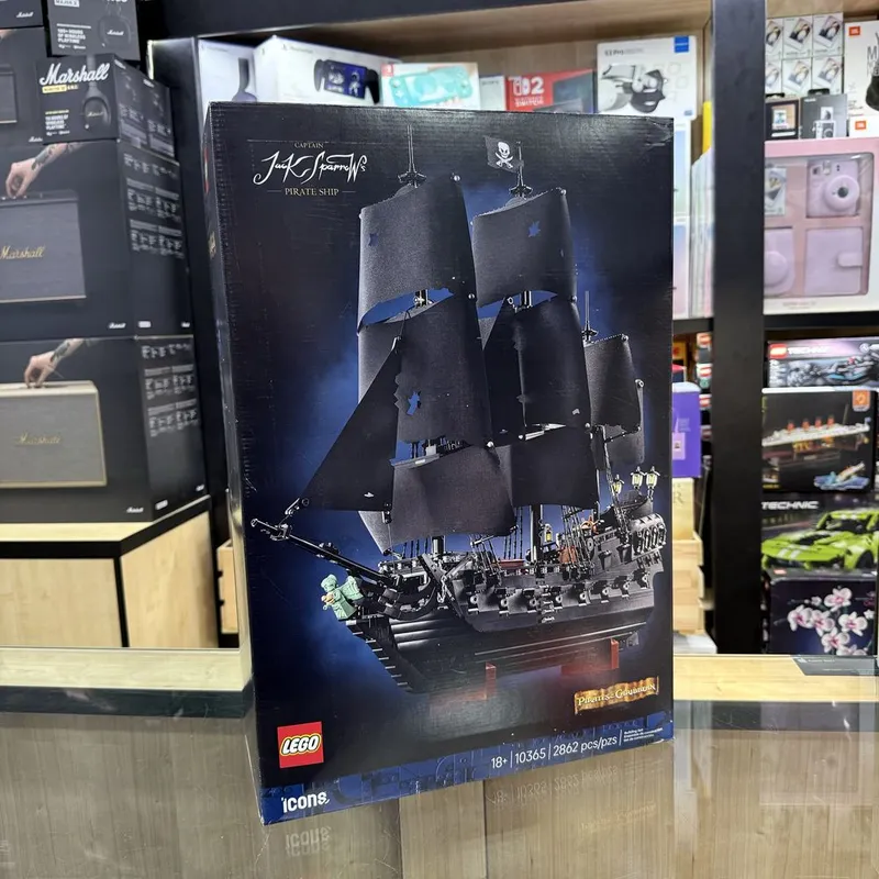 Lego "Черная жемчужина ; Пираты карибского моря"