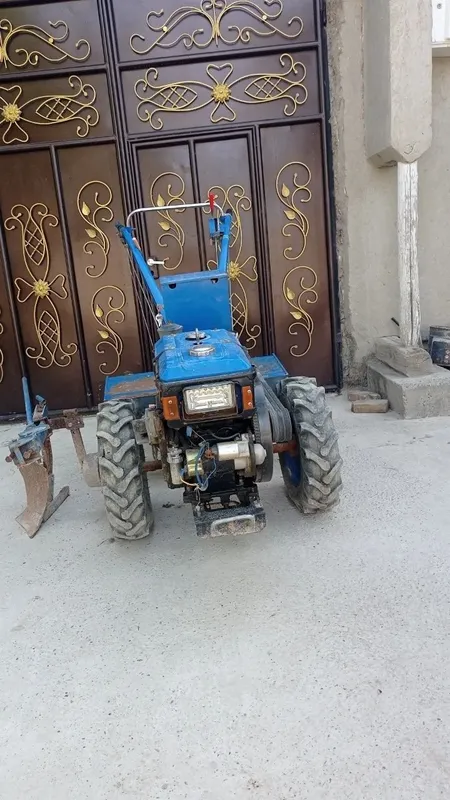 Mototraktor sotiladi 1